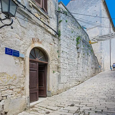 Luxury Flats In Centre 3* Пула