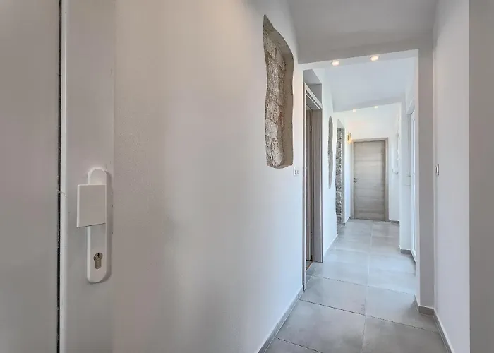 Luxury Flats In Centre 3* Пула