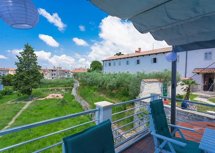 Гостьовий будинок Luxury Flats In Centre Пула
