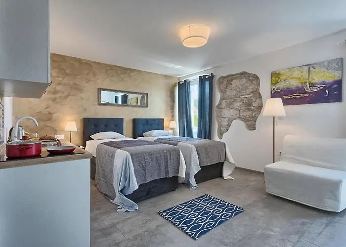 Luxury Flats In Centre Гостьовий будинок 3*