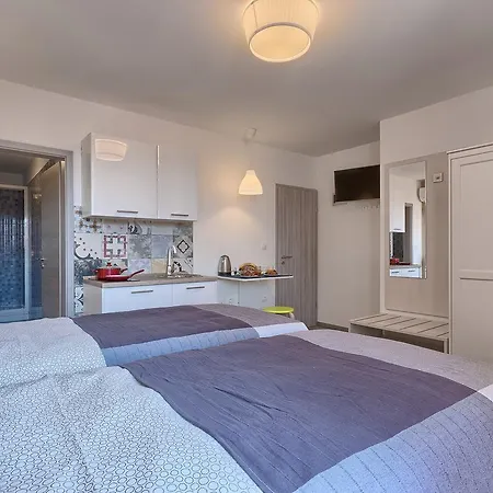 Luxury Flats In Centre 4*