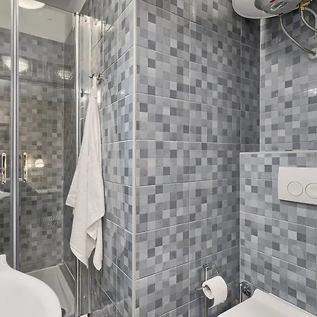 Luxury Flats In Centre Πανσιόν 3*