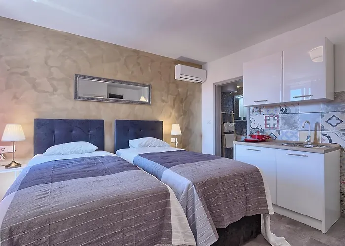 בית הארחה Luxury Flats In Centre פולה