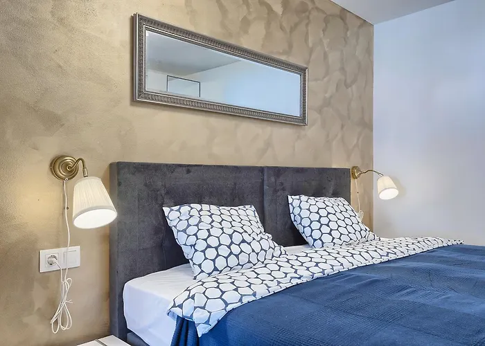 بيت ضيافة Luxury Flats In Centre بولا