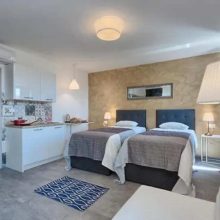 Luxury Flats In Centre Guest house