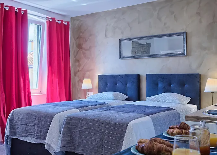 Guest house Luxury Flats In Centre Pula